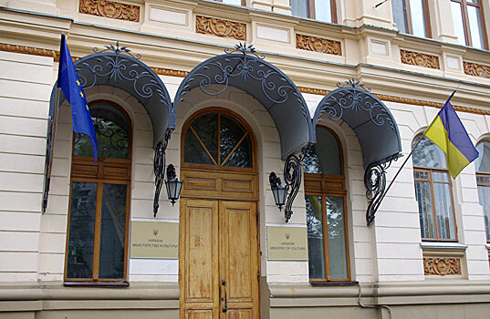 Единственная ниточка, связывающая Россию и Украину, порвалась