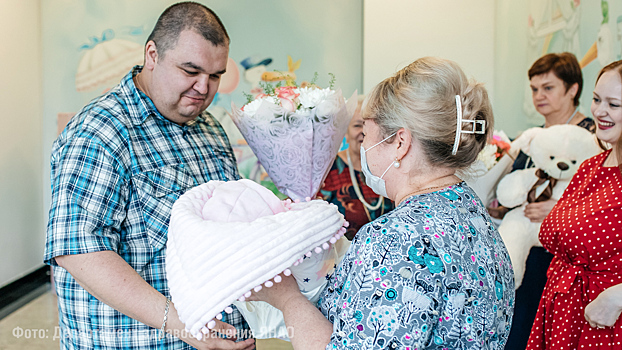 Под угрозой – две жизни: ноябрьские врачи спасли маму и новорождённого из Муравленко. ВИДЕО