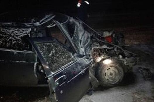 На саратовской трассе произошло ДТП с ВАЗ-2110 и КАМАЗом