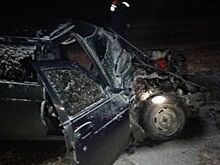 На саратовской трассе произошло ДТП с ВАЗ-2110 и КАМАЗом