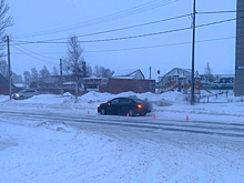 В Сургуте маленькая девочка попала под машину, перебегая дорогу