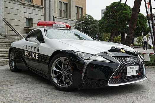 		 			Японское полицейские пополнили свой парк «крутым» Lexus LC 500 		 	