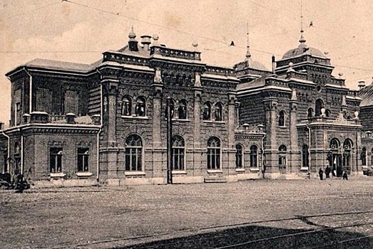 Гид по улице Чернышевского: огромная гостиница и торговый «Бегемот»