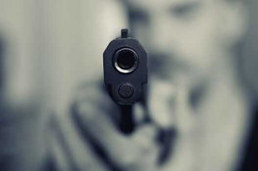 В Оренбурге в банк проник мужчина с оружием