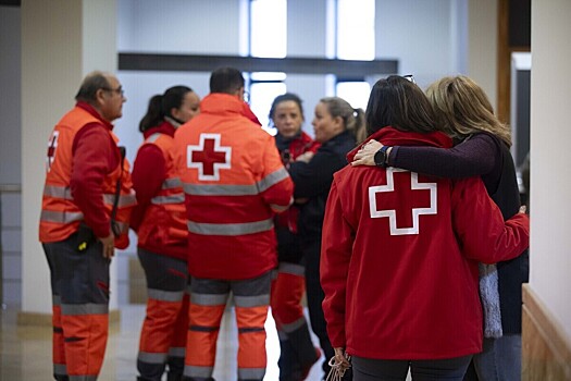 «Чрезвычайно странная» катастрофа»: россиянин, живущий в Испании, рассказал о столкновении двух скоростных поездов