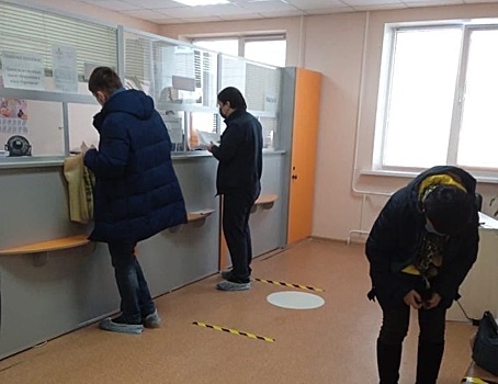 Новосибирский наркодиспансер прокомментировал большую очередь к наркологу и психиатру