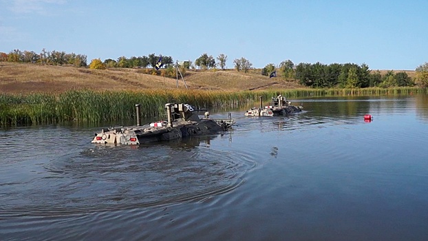 Марш преодоления: миротворцы РФ форсировали водные преграды на учениях под Самарой