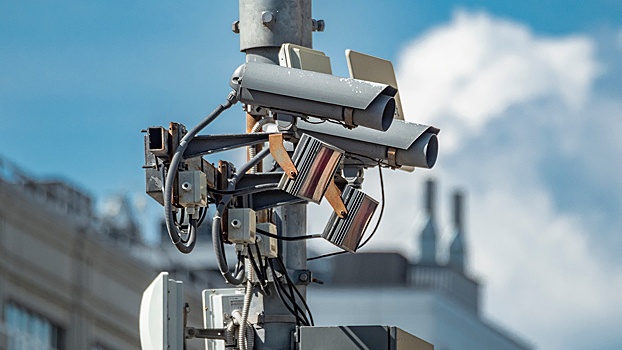Дорожные камеры в Москве начнут фиксировать 13 новых нарушений ПДД