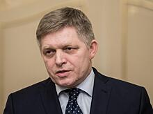 Премьер Словакии Фицо не допустит переписывания истории