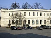 «Мы не сектанты!». Родители и выпускники встали на защиту Аничкова лицея