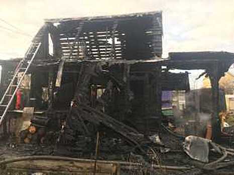 В Череповце горел дачный дом, один человек погиб