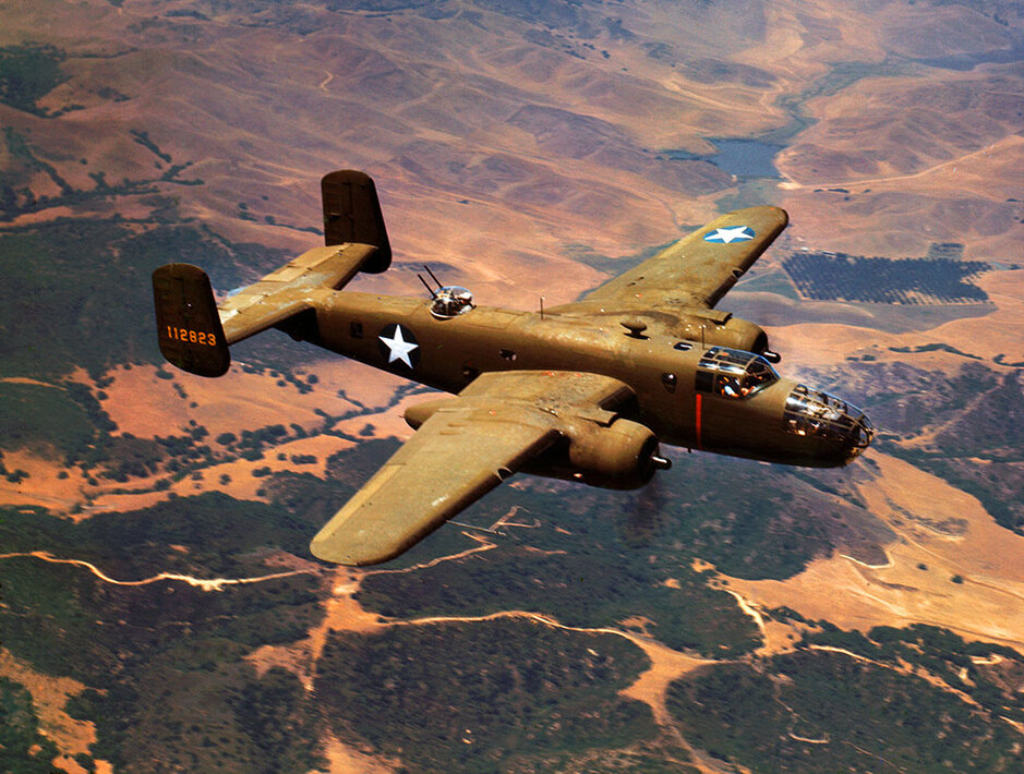 Самолеты времен второй мировой. B-25 Mitchell. Самолет b 25 Митчелл. В-25 Митчелл бомбардировщик. Американские бомбардировщики 2 мировой.