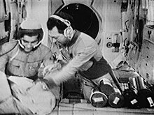 В "Роскосмосе" рассказали о ссоре двух советских космонавтов из-за спиртовой настойки