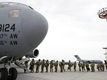 Обама встретился с пилотом рухнувшего самолета ВВС США