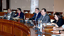Министр обороны Армении обсудил с общественностью проекты «Это я» и «Честь имею»