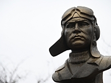 Волгоградцы отметили 104-ю годовщину со дня рождения летчика Маресьева