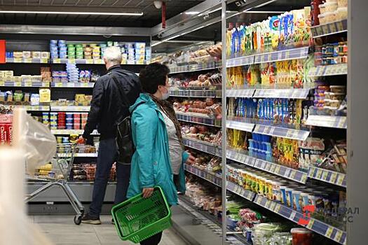 В Крыму ограничили отпуск продуктов в одни руки