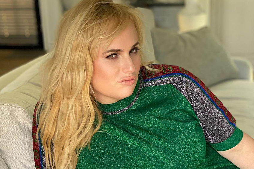 Девушка с 16 лет снималась в кино, но прорывом в ее карьере стала роль в картине "Холостячки" 2012. 