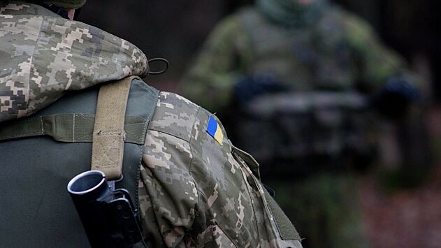 Украинский военком станцевал под песню Реввы и оказался на фронте