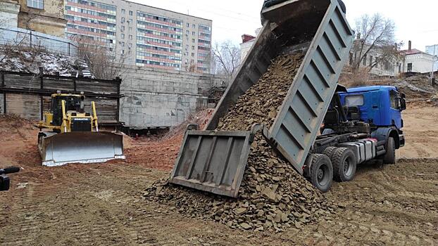 Первые кубометры земли выгрузили в котлован «Атриума» в Оренбурге