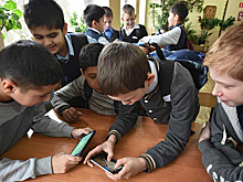 Психолог отреагировал на запрет использования гаджетов в школе