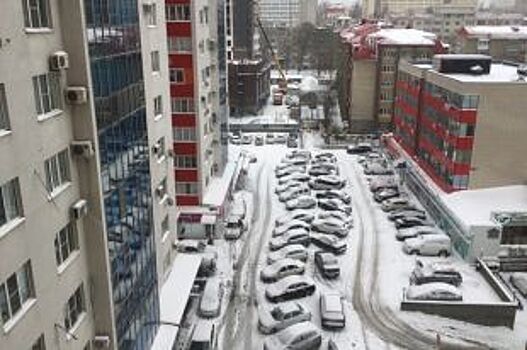 Снегопад вызвал транспортный коллапс в Ставрополе