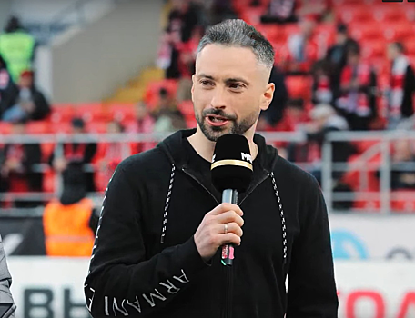 Михаил Комков продолжит играть за красноярский «Енисей»