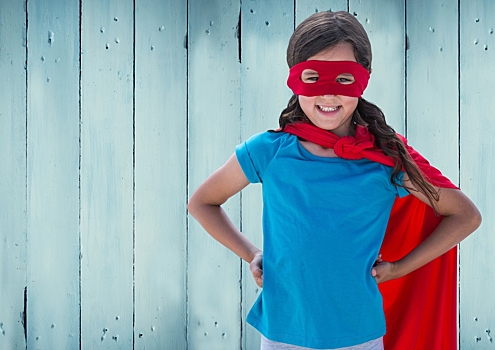 Психолог рассказала, о чем говорит желание ребенка стать супергероем