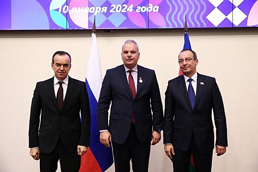 Губернатор Кубани наградил двух заместителей главы Армавира