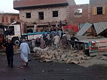 Видео: грузовик насмерть протаранил 12 человек в Египте