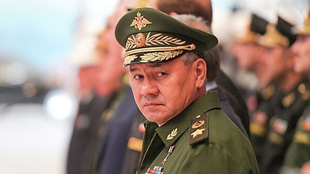 Шойгу пригласил министра обороны США на парад Победы в Москву