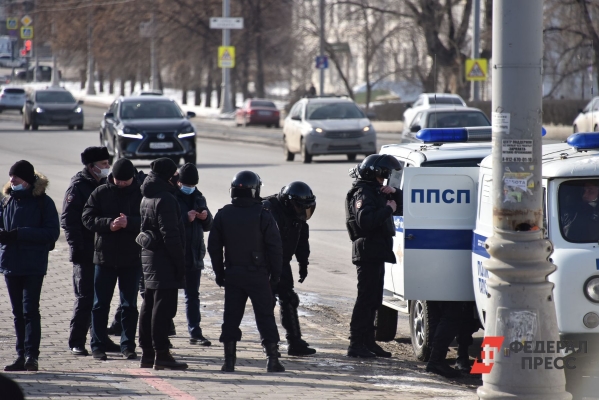 В Новосибирске банда из восьми человек заставляла женщин заниматься проституцией