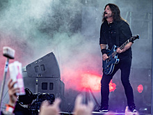 Дэйв Грол из Foo Fighters выпустил «редкую гитару» на продажу