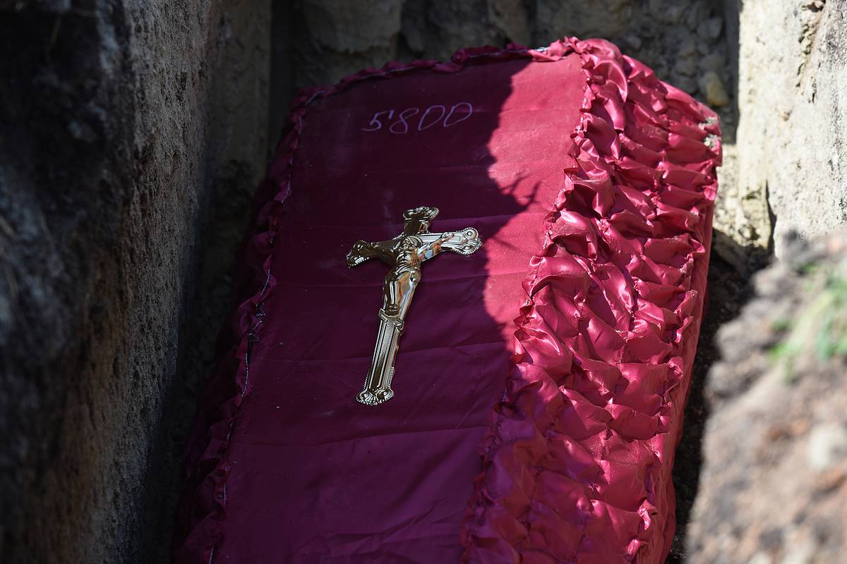 Экс-супруги впервые встретились в суде ради гробовых выплат за сына-участника СВО