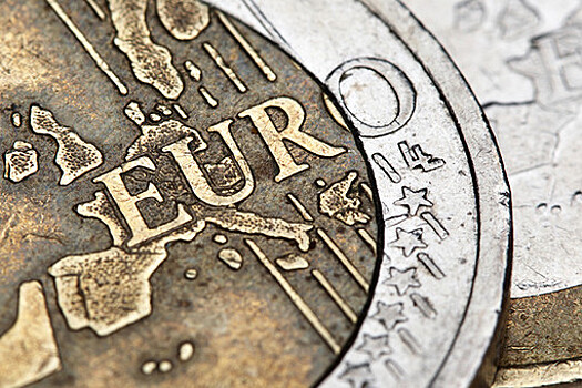 Евро пробил вниз психологическую отметку в 60 рублей