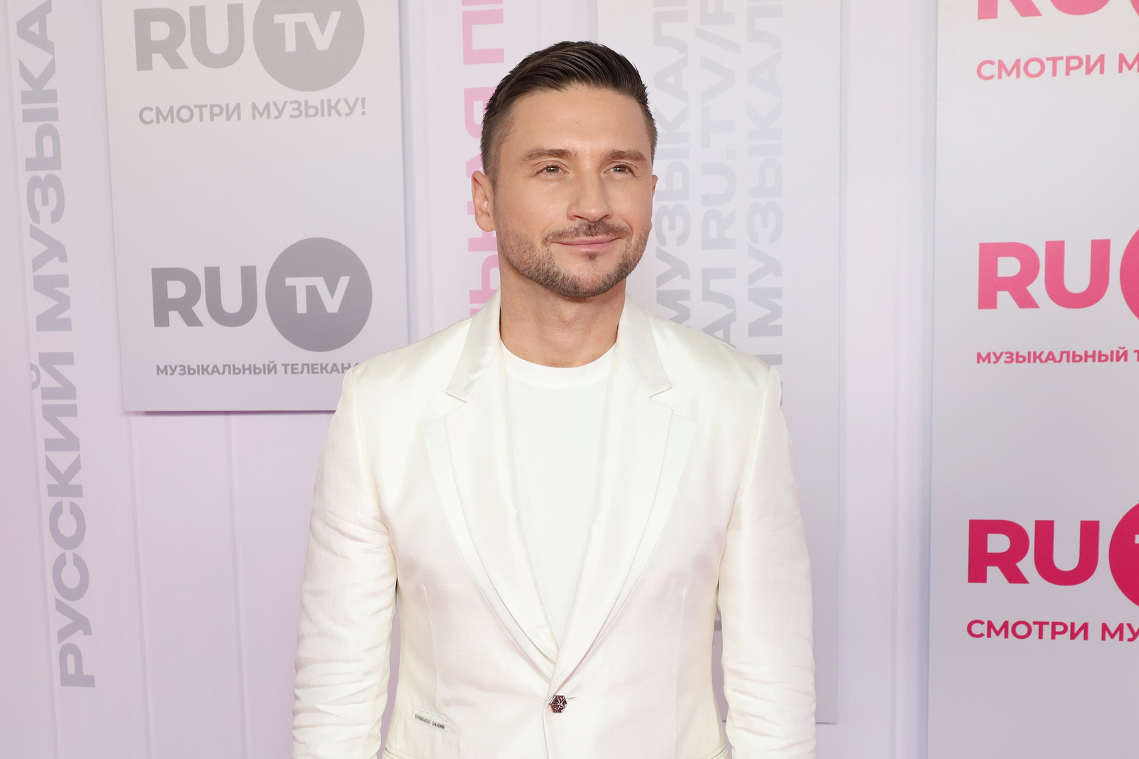 Никакой свадьбы не устраивал: Сергей Лазарев тайно женился