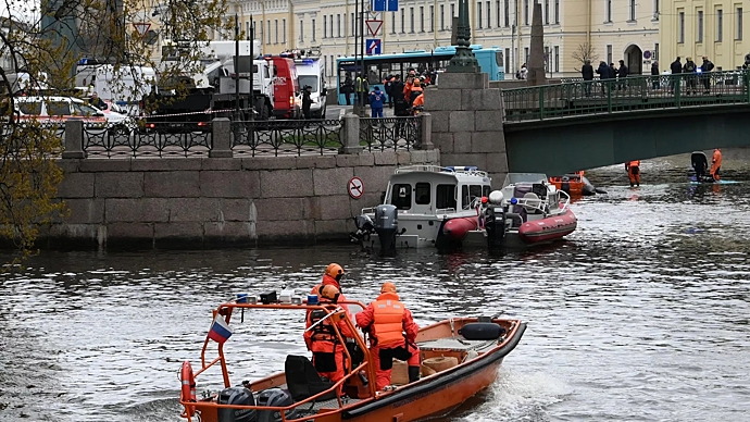 Водителя упавшего в  Мойку автобуса вызвали в рейс после 20-часовой смены