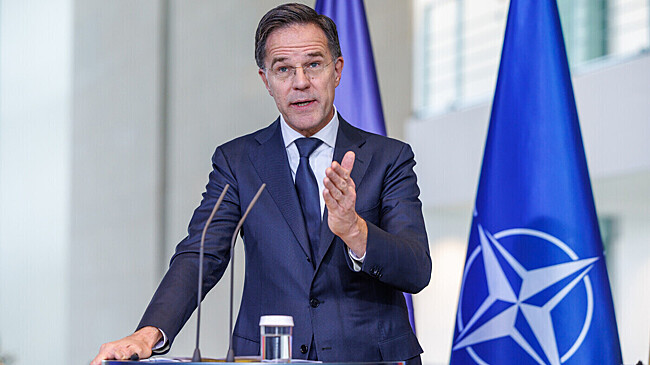 Newsweek: НАТО надо научиться реагировать на гибридные атаки