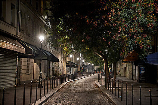 Так выглядит Париж во время комендантского часа: фотогалерея