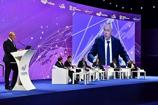 Новосибирский губернатор принял участие в ключевых мероприятиях "Технопрома"