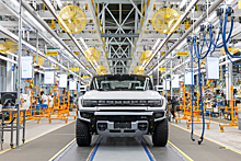 GM празднует открытие Factory ZERO