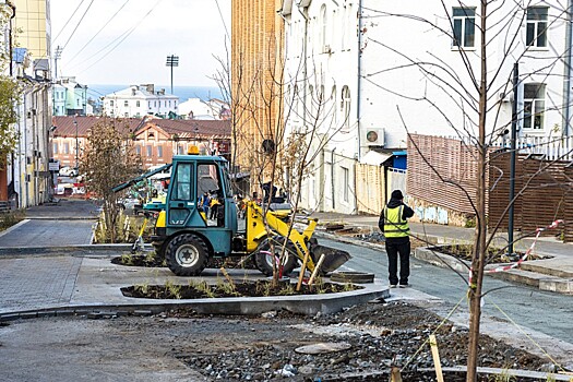 На Мордовцева во Владивостоке приступили к асфальтированию