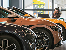 Россияне перестали покупать иномарки: эксперт назвал три основные причины