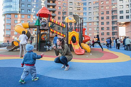 В Новосибирской области повысили возраст получателей выплат на детей