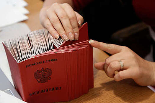 В Новосибирске военкоматам предложили набирать контрактников из числа должников