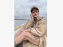 Тина Канделаки в колье за миллион рублей поплавала на лодке