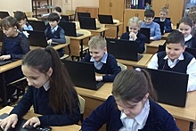 Более 260 ноутбуков закупили в Дзержинском для оснащения школ
