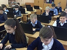 Более 260 ноутбуков закупили в Дзержинском для оснащения школ