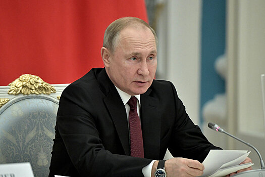 Путин поручил увеличить отчисления от азартных игр на развитие спорта