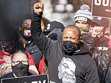 Казус Байдена: и Black Lives Matter угодить, и расистов-белых не распугать